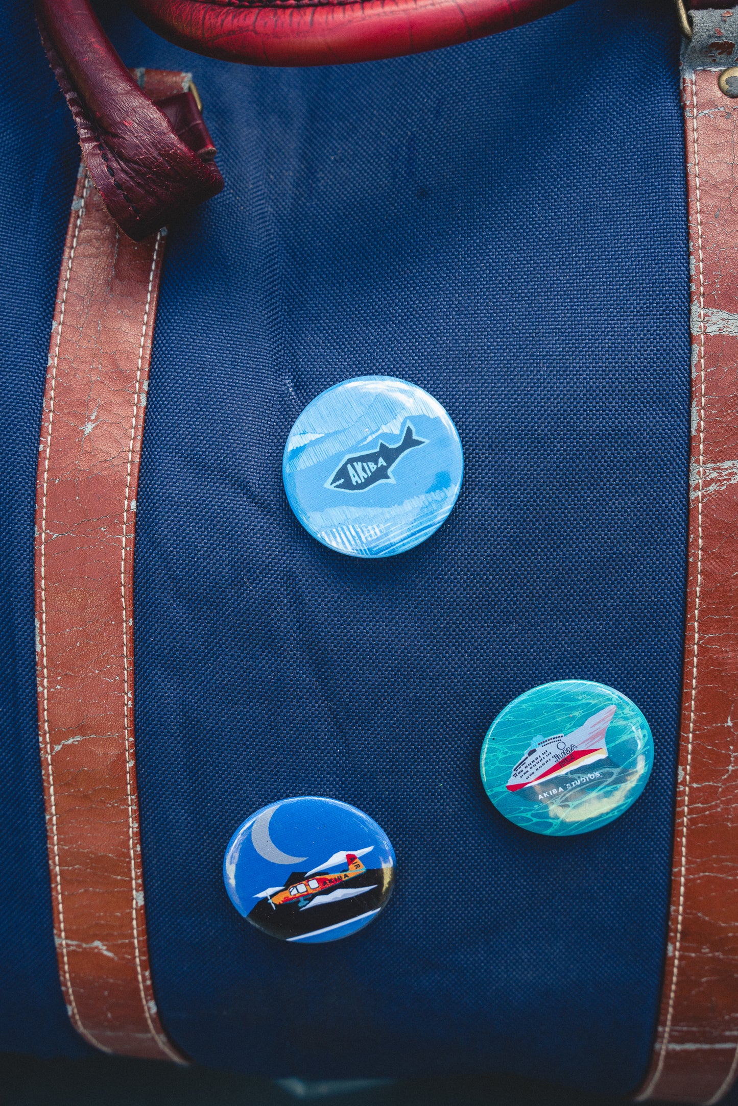 Juma pili Button pin